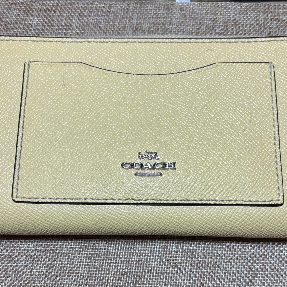 Coach Creamy Lemon Leather Zip-Around Full Size Wallet 7.5”Lx4”H - Picture 3 of 17